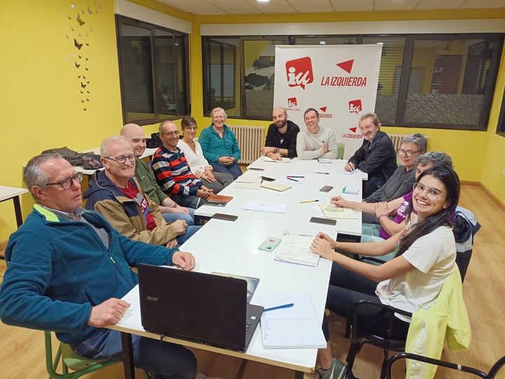miembros reunion asamblea comarcal